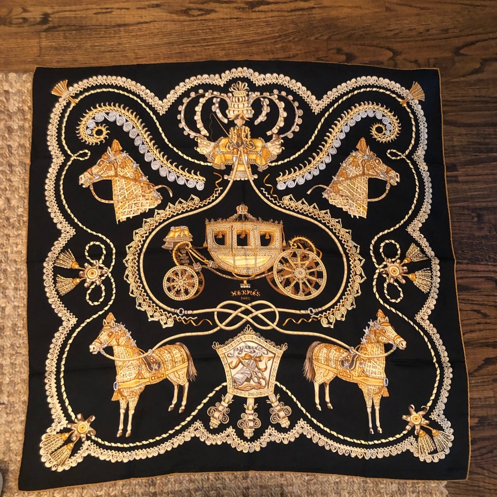 100% AUTHENTIC HERMÈS SILK SCARF